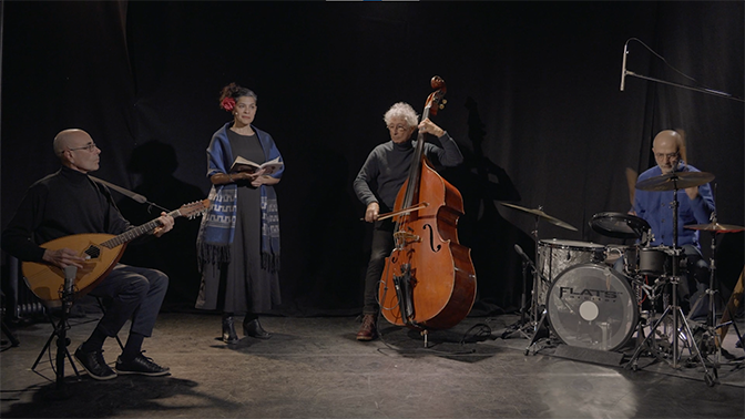 Le tigre est un jardin qui joue